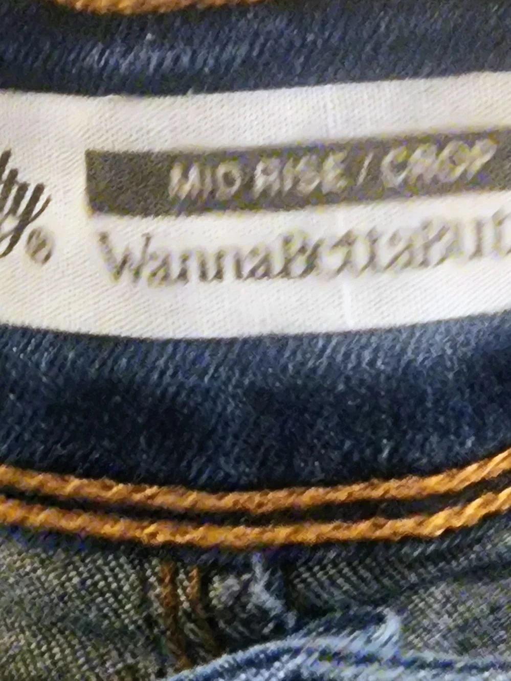 SZ 16 Royalty Wannabetta Butt Butt Shaping And Lifting Capris - Picture 4 of 6